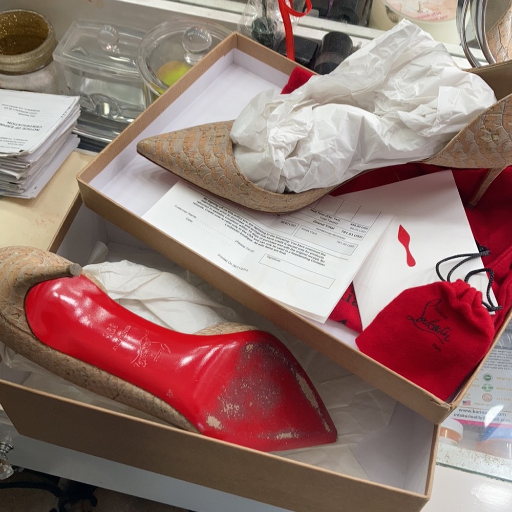Heels - Picture 3 of 3